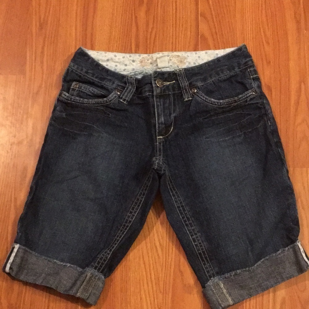 Red Camel Bermuda shorts size 4 (F)